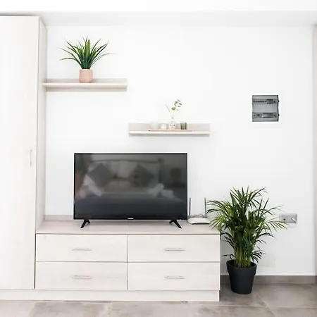 Spacious Flat For Friends & Couples With Balcony Heraklion  Exterior photo