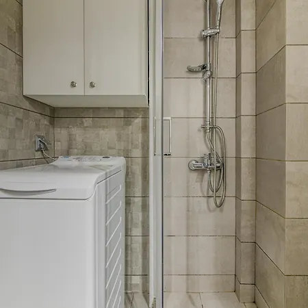 Spacious Flat For Friends & Couples With Balcony Heraklion  Exterior photo