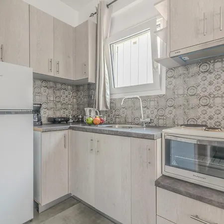 Spacious Flat For Friends & Couples With Balcony Heraklion  Exterior photo