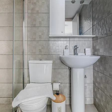 Spacious Flat For Friends & Couples With Balcony Heraklion  Exterior photo