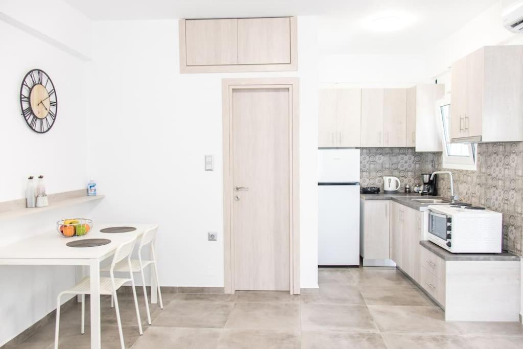 Apartment Spacious Flat For Friends & Couples With Balcony