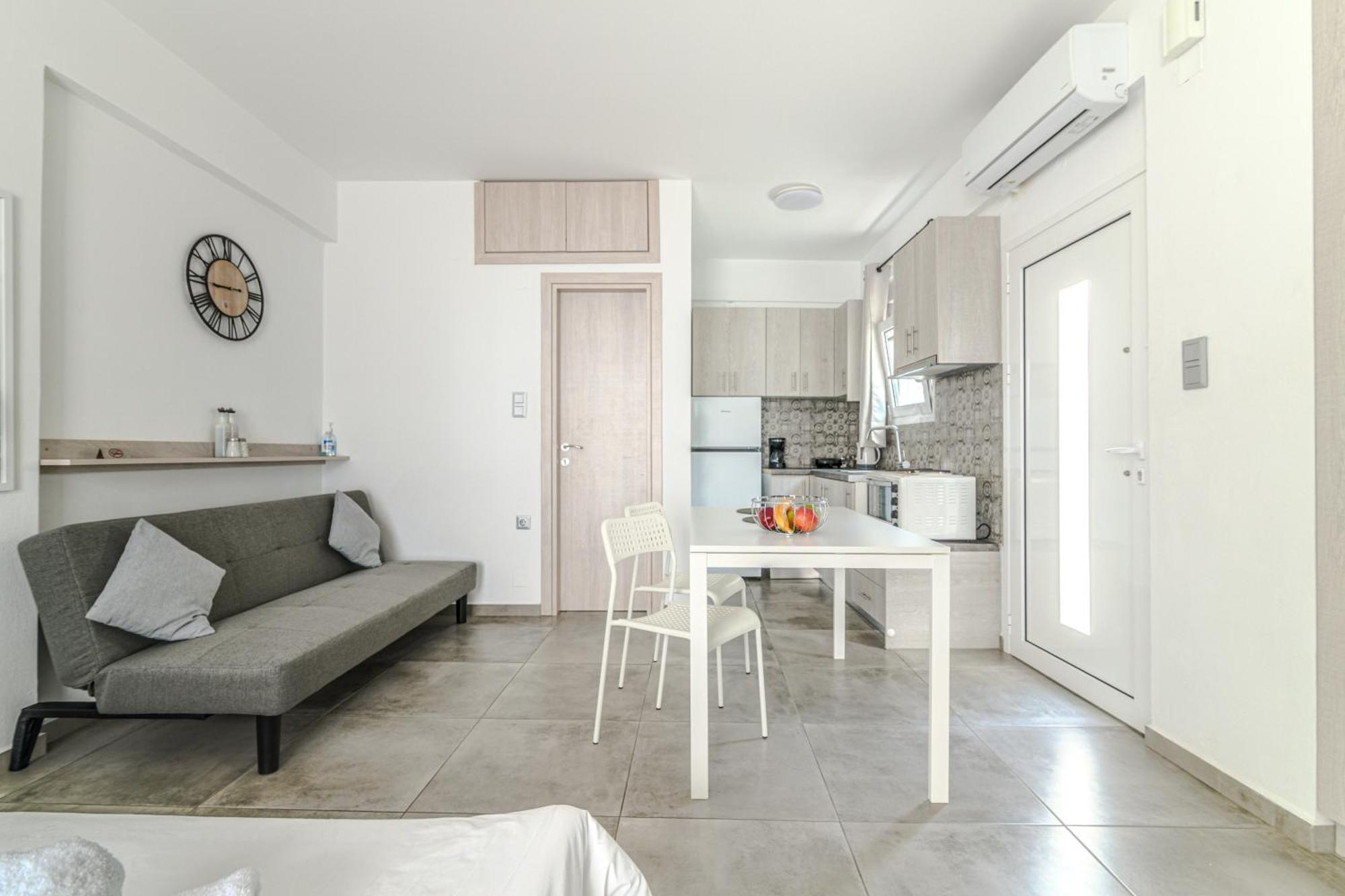 Apartment Spacious Flat For Friends & Couples With Balcony